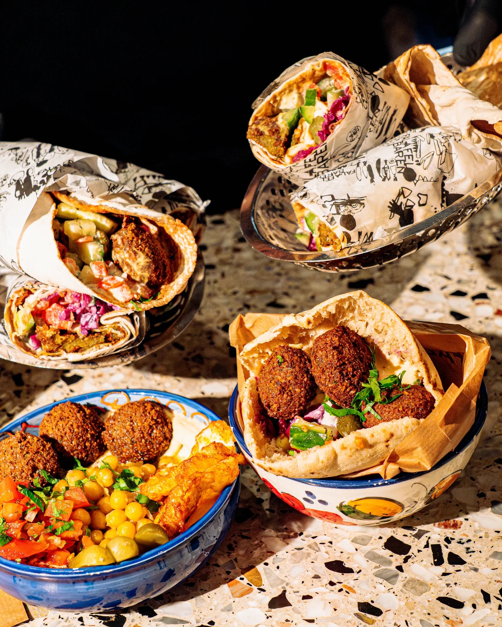 Falafelbaren — producción en el local